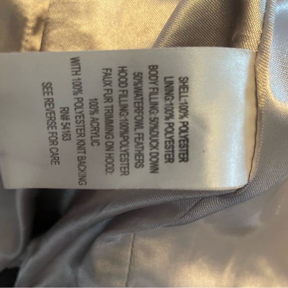 Beautiful metallic gray down winter coat, detachable fur lined hood - Picture 6 of 6
